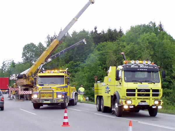 Odtahová a asistenční služba